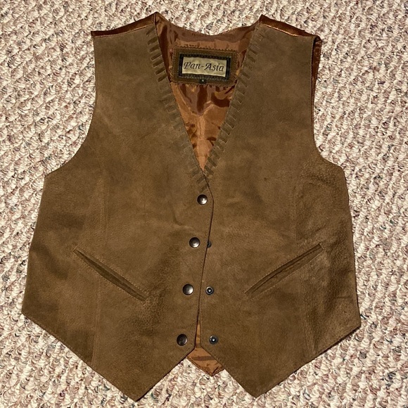 Pan-Asia Genuine Leather Vest - Picture 2 of 11